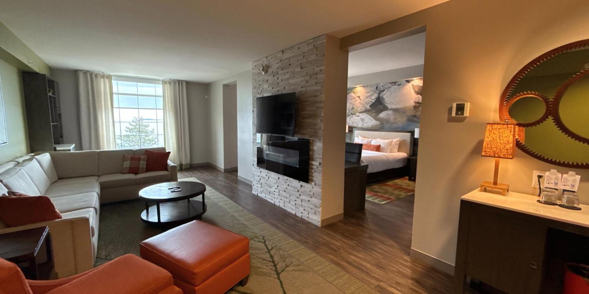 Hotel Indigo Traverse City By Ihg Exterior foto
