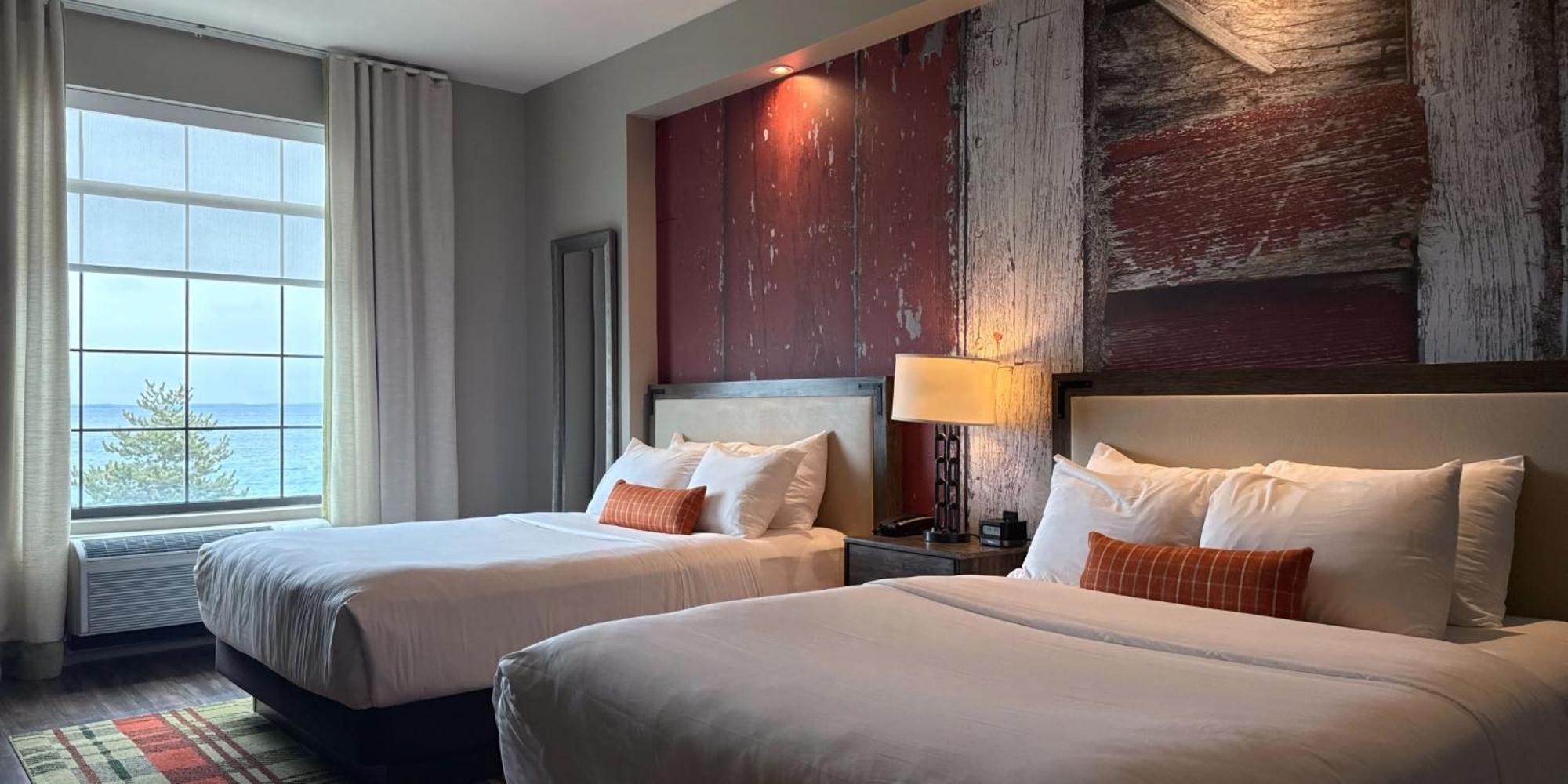 Hotel Indigo Traverse City By Ihg Exterior foto
